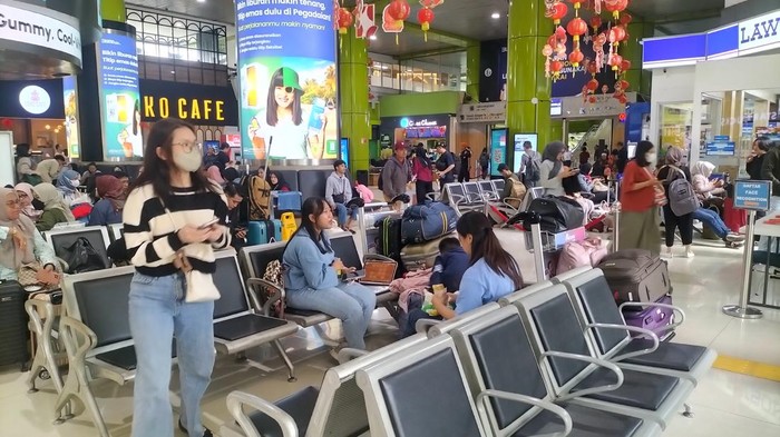 Situasi di Stasiun Gambir