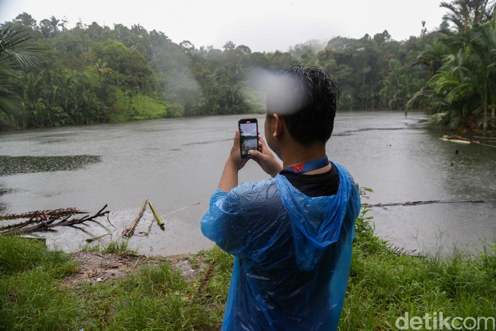 Tidak cuma soal kehidupan masyarakatnya, Baduy juga punya beberapa wisata alam yang bisa dikunjungi. Salah satunya Danau Ageung.