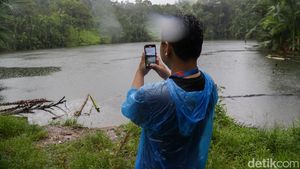 Trekking Menantang ke Danau Ageung Baduy
