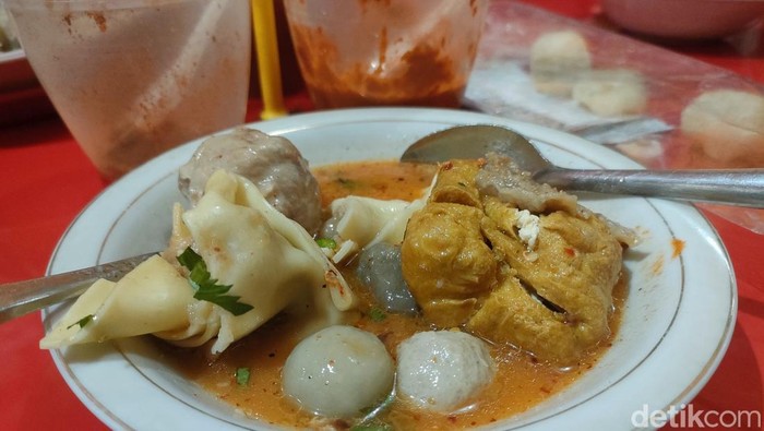 Bakso Aci Legendaris Ceu Imas di Garut