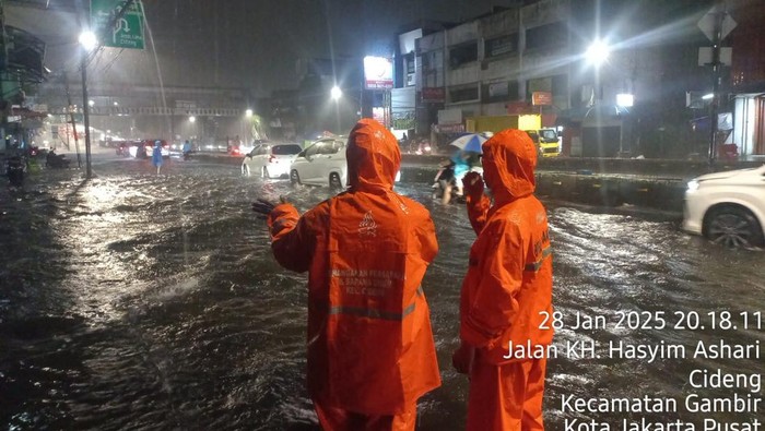 Banjir di Jakarta pada 28 Januari 2025 malam (dok.BPBD Jakarta)