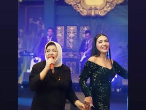 Video: Kenangan Romantis Denada Sebelum Emilia Contessa Berpulang