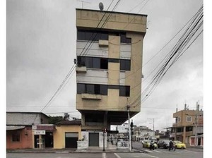 Menolak Roboh! Gedung Ajaib Ini Berdiri Kokoh Usai 8 Kali Kena Gempa