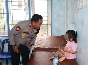 Bocah Cacat Kaki Dianiaya Keluarga Hingga TNI Rusak Warung-Kendaraan