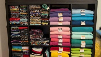 Disusun sesuai warna kain. Foto: heckemmang via Bored Panda