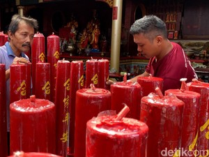 300 Lilin Akan Terangi Vihara Dharma Ramsi Bandung Malam Ini