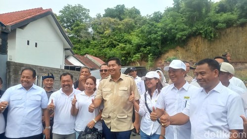 Menteri Perumahan Kawasan Permukiman (PKP) Maruarar Sirait saat melakukan kunjungan kerja ke Buleleng, Selasa (28/1/2025). (Made Wijaya Kusuma)