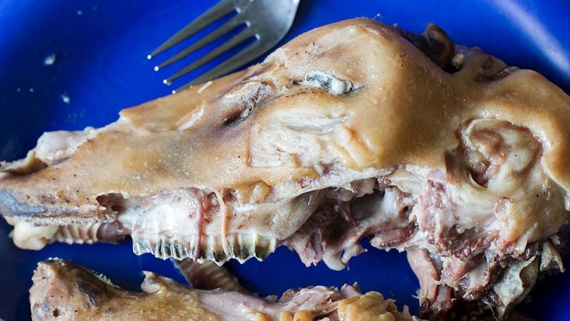 Pancake Darah dan Kepala Domba Bakar, Makanan Paling Tidak Enak Sedunia