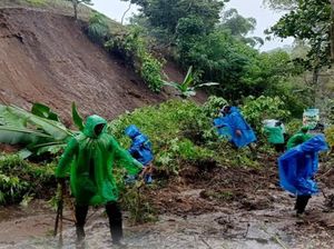 Longsor Terjadi di 4 Titik Kota Batu dalam Sehari saat Libur Panjang