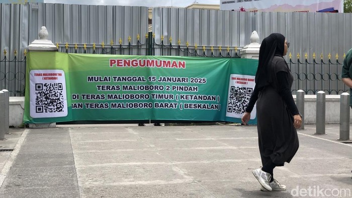 Penampakan gerbang sisi barat eks lokasi Teras Malioboro 2, Jogja, Selasa (28/1/2025).