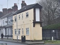 Paling Sempit di Inggris, Rumah Mirip Gang Senggol Ini Laku Rp 700 Juta-an!