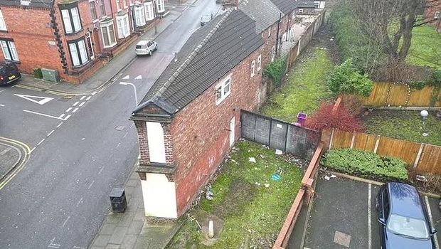 Penampakan rumah tersempit di Inggris