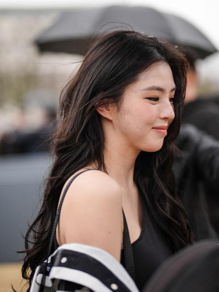 Penampilan Han So Hee di Dior Homme Menswear Fall-Winter 2025/2026 show