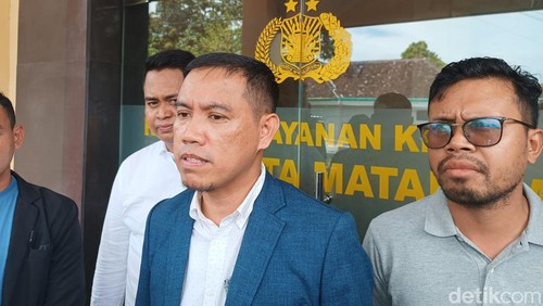 Pengacara korban pencabulan di Mapolresta Mataram, Selasa (28/1/2025). Foto: (Edi Suryansyah/detikBali)