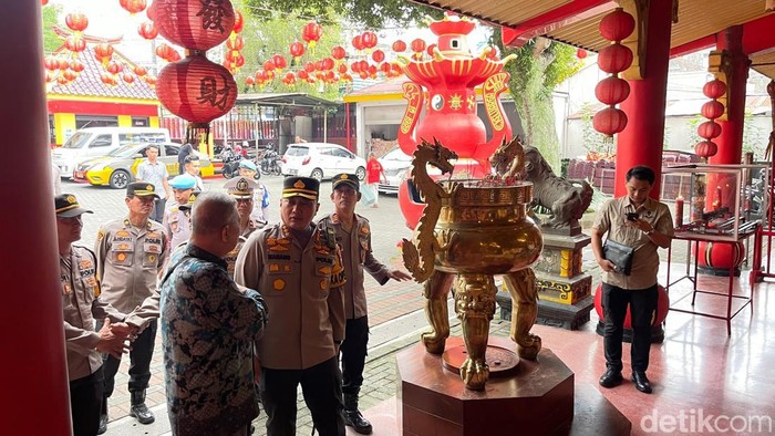 Pengamanan Klenteng Eng An Kiong Kota Malang