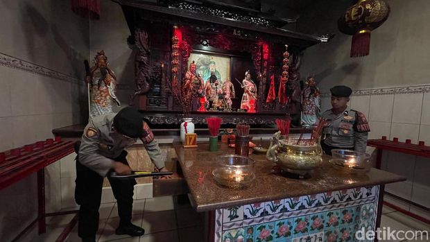 Pengamanan Klenteng Eng An Kiong Kota Malang