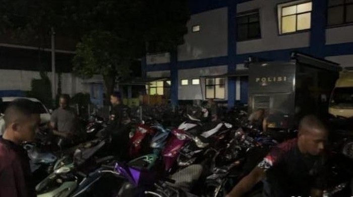 Polisi bubarkan balap liar di Sentul, Bogor