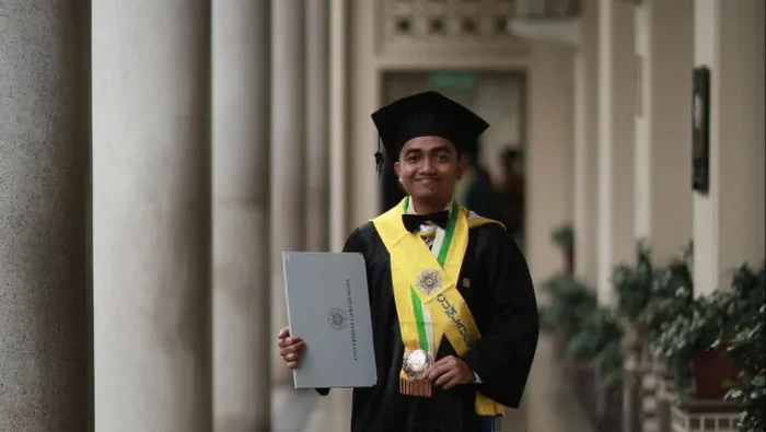 Qowi, wisudawan magister UGM yang lulus dalam 1 tahun
