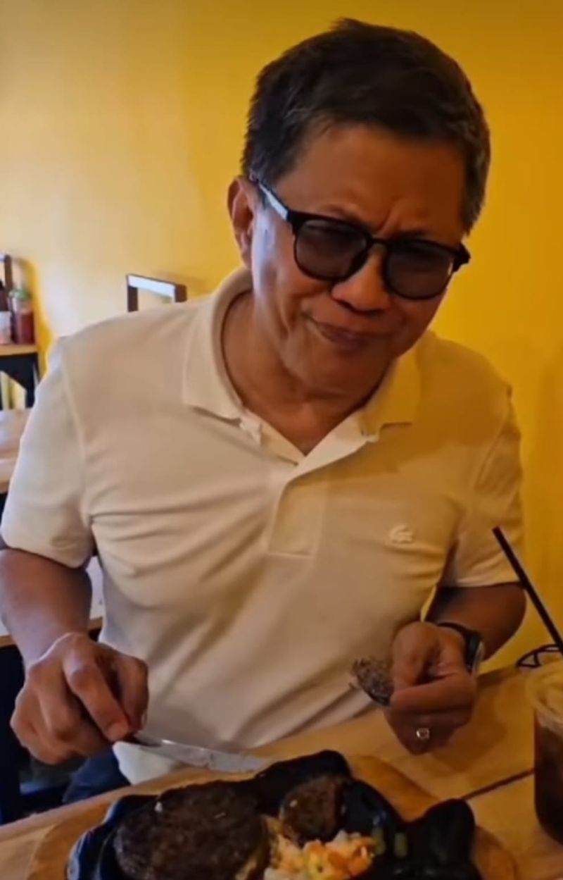 Rocky Gerung Sebut Steak di Depok Ini Murah Tapi Rasanya Mewah!