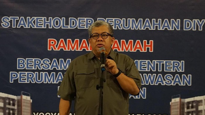 Wakil Menteri PKP Fahri Hamzah dalam Diskusi Bersama Stakeholder Perumahan DIY