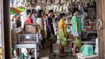 Warga Bangka Belitung Antre Panjang Beli Gas Elpiji 3 Kg