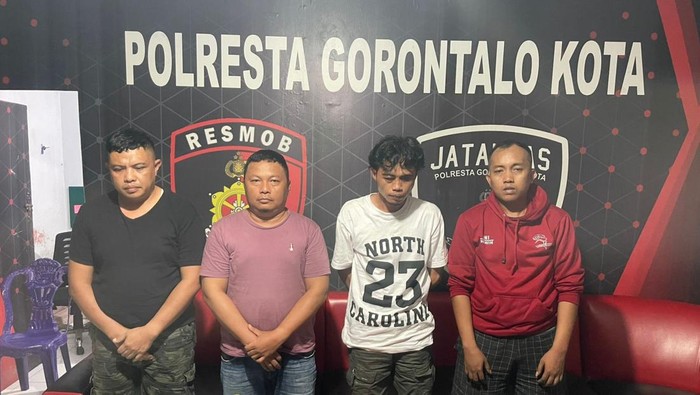4 Pria Komplotan penggelapan mobil rental ditangkap di Gorontalo. Dokumen Istimewa