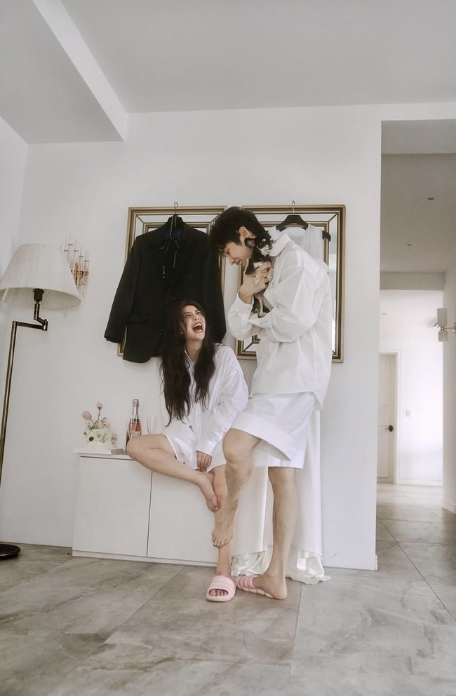 Selain populer sebagai kontestan Single’s Inferno, calon suami Ailee dikenal sebagai pemain drama Korea The New Employee, I Started Following Romance, dan Cafe Kilimanjaro. Kini Choi Si Hun dikabarkan merintis bisnis di kawasan Jongno, Seoul. Foto: dok. Instagram @aileeonline