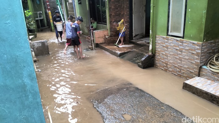 Banjir Kebon Pala, Kampung Melayu, Jaktim, 29 Januari 2025. (Maulani Mulianingsih/detikcom)