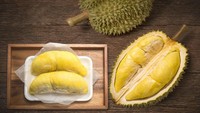 Durian dengan varietas D3 Second Son mudah dikenali bentuknya, karena lonjong agak memanjang. Daging buahnya berwarna kuning pucat. Untuk rasa ada sensasi manis, nutty, tapi agak pahit. Foto: iStockphoto/DETIKFOOD