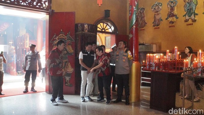 Sambut Perayaan Imlek, Forkopimda Sidoarjo Sapa Umat Tionghoa di Kelenteng