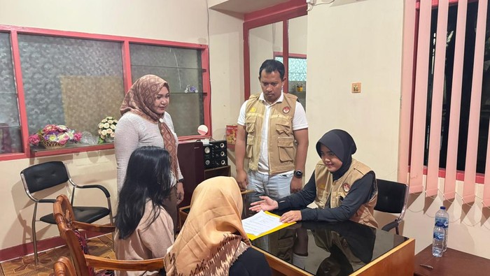 Gadis ABG korban perkosaan saat menjalani traume healing di Polda Gorontalo. Dokumen Istimewa