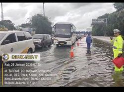 Ada Genangan 30 Cm di Tol Sedyatmo Arah Bandara Soetta, Lalin Padat