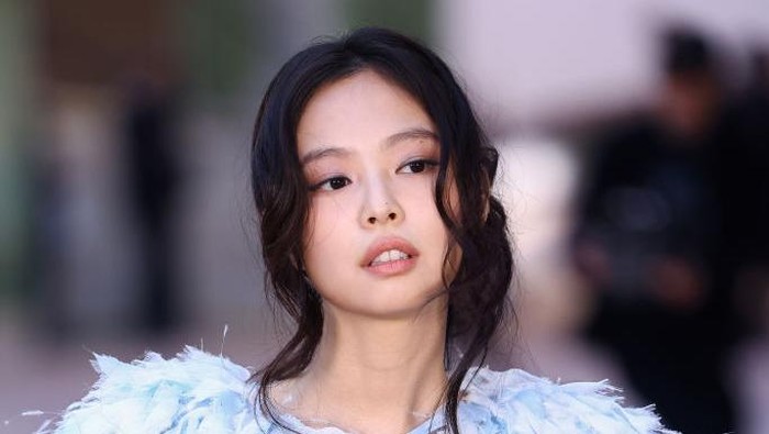 Jennie Kim menghadiri acara Chanel Haute Couture Spring-Summer 2025 sebagai bagian dari Paris Fashion Week pada 28 Januari 2025 di Paris, Prancis.