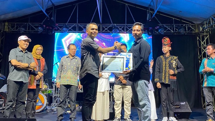 KNPI NTB berikan penghargaan kepada pemuda-pemudi inspiratif NTB, Rabu (29/12025). (Istimewa)