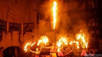 Spesial show ini berlangsung mulai 25 Januari hingga 2 Februari 2025 di Stunt Show Stage.  