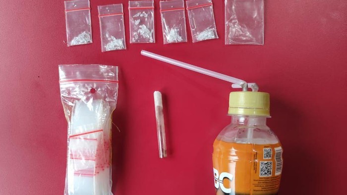 Paket sabu yang disita dari bandar narkoba di Prabumulih.