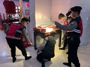 Polres Batu Amankan Ibadah Imlek 2025 di Klenteng Kwan Im Tong