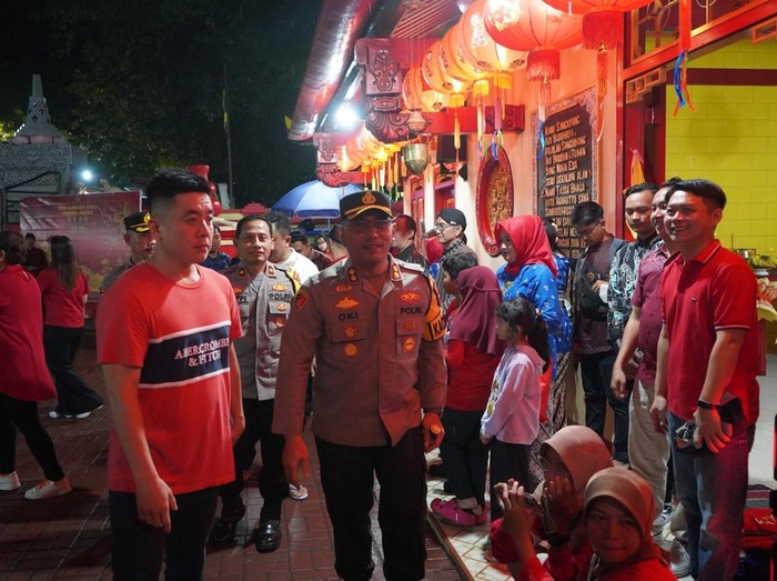 Kapolres Probolinggo Kota Bersama Forkopimda Cek Perayaan Imlek di Klenteng Tri Dharma