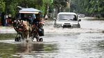 Banjir Rendam Jalan Boulevard Barat Raya Kelapa Gading
