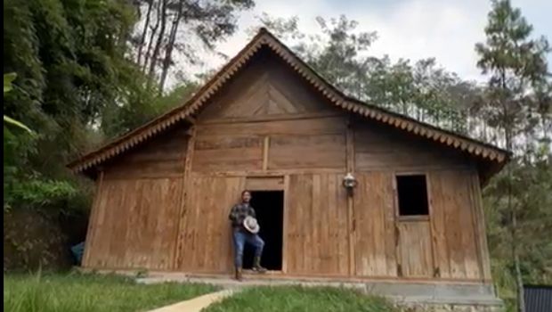 Rumah Hutan Dodit Mulyanto