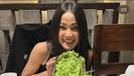 Serunya Nirina Zubir Makan Bakso hingga Jajan Sandwich di New York