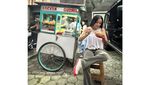 Serunya Nirina Zubir Makan Bakso hingga Jajan Sandwich di New York