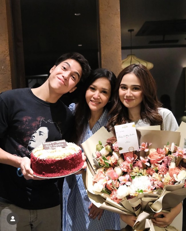 Syifa Hadju dan Tissa Biani Syifa Hadju dan Tissa Biani