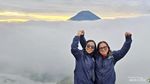 Memburu Matahari Emas di Desa Tertinggi Pulau Jawa