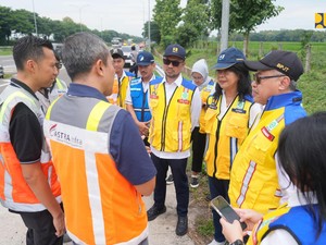 Tol Cipali Berlubang Bikin Ban Pecah, Wamen PU Cek & Ungkap Hasilnya