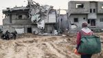 15 Bulan Mengungsi, Keluarga di Gaza Sujud Syukur Bisa Pulang