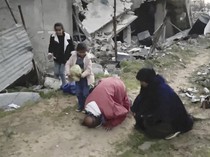 15 Bulan Mengungsi, Keluarga di Gaza Sujud Syukur Bisa Pulang