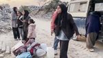 15 Bulan Mengungsi, Keluarga di Gaza Sujud Syukur Bisa Pulang
