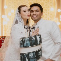 Tepat pada 29 Januari 2025 Thariq Halilintar berulang tahun yang ke-26. Ulang tahunnya itu bertepatan dengan acara pengajian 4 bulanan kehamilan istrinya, Aaliyah Massaid. Foto: Instagram/@aaliyah.massaid