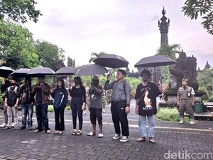 Aksi Kamisan Bali Beri Nilai 1 dari 100 untuk Pemerintahan Prabowo-Gibran